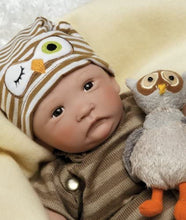 Load image into Gallery viewer, Hoot! Hoot! 15" Preemie Doll